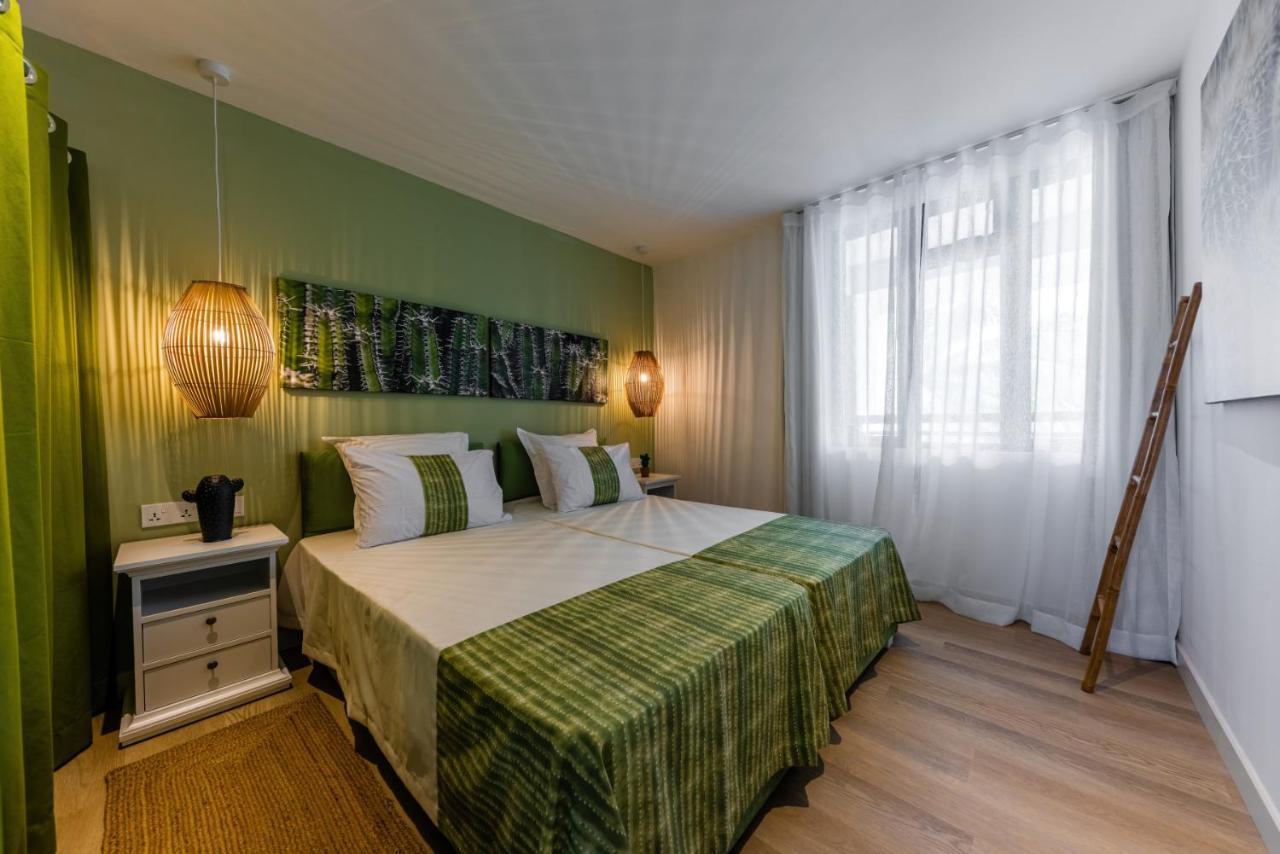 Les Cerisiers Beach Residence, Cosy And Modern 3 Bedroom Apartment Located 50 Metres From The Beach And From All Amenities And Restaurants On The Coastal Road Flic-en-Flacq Extérieur photo
