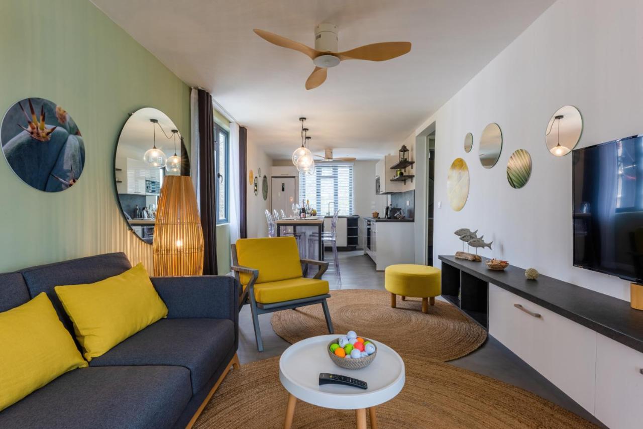 Les Cerisiers Beach Residence, Cosy And Modern 3 Bedroom Apartment Located 50 Metres From The Beach And From All Amenities And Restaurants On The Coastal Road Flic-en-Flacq Extérieur photo