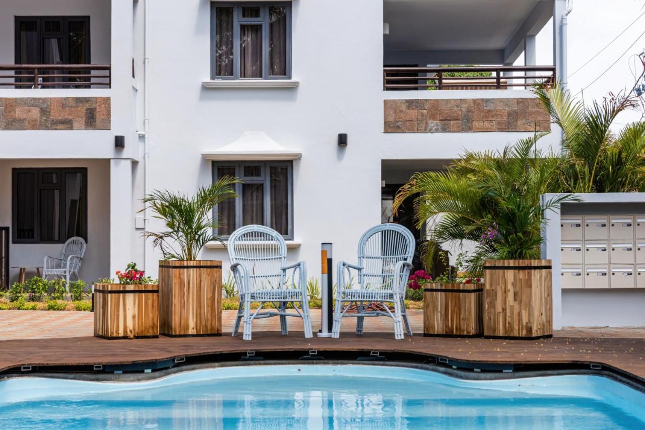 Les Cerisiers Beach Residence, Cosy And Modern 3 Bedroom Apartment Located 50 Metres From The Beach And From All Amenities And Restaurants On The Coastal Road Flic-en-Flacq Extérieur photo